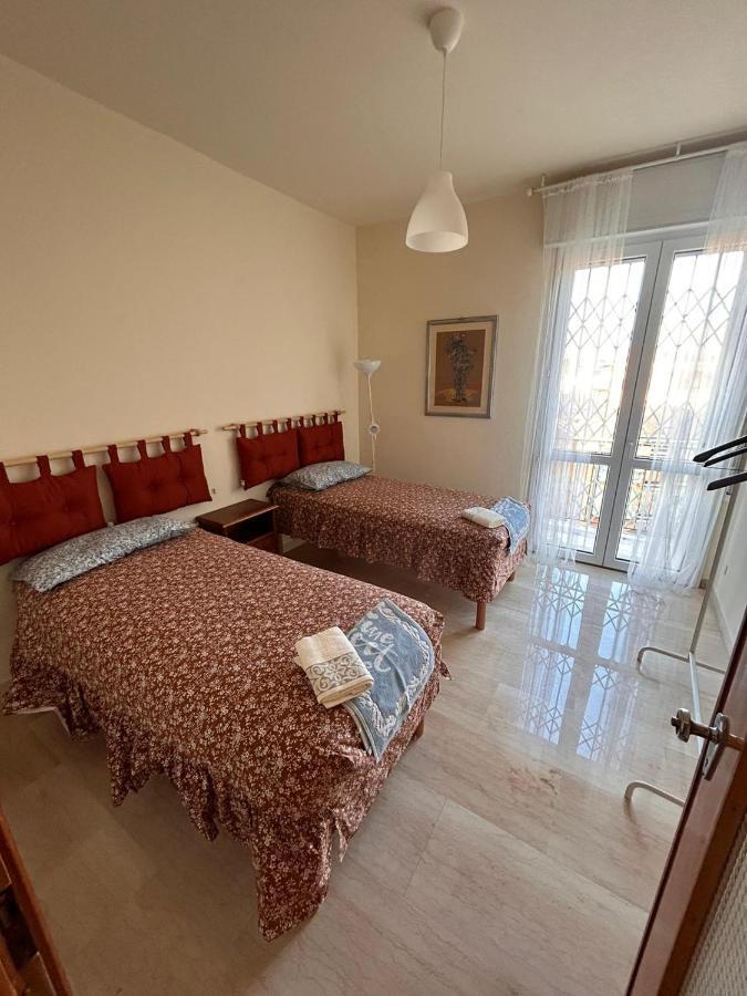 Camere In Appartamento Condiviso Vista San Luca Bologna Esterno foto