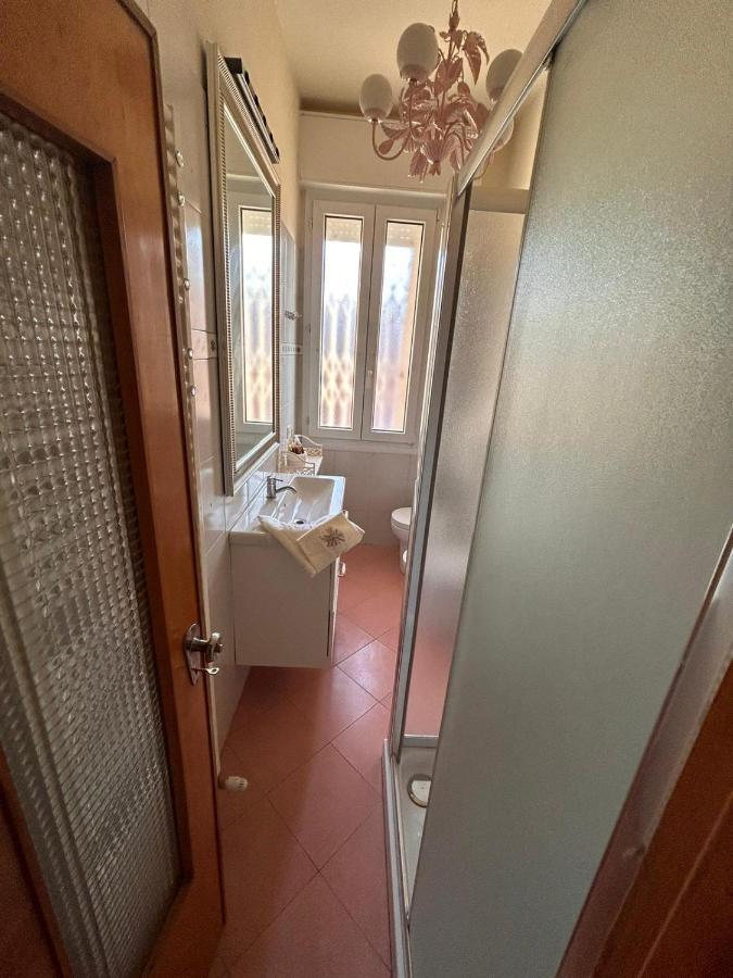 Camere In Appartamento Condiviso Vista San Luca Bologna Esterno foto